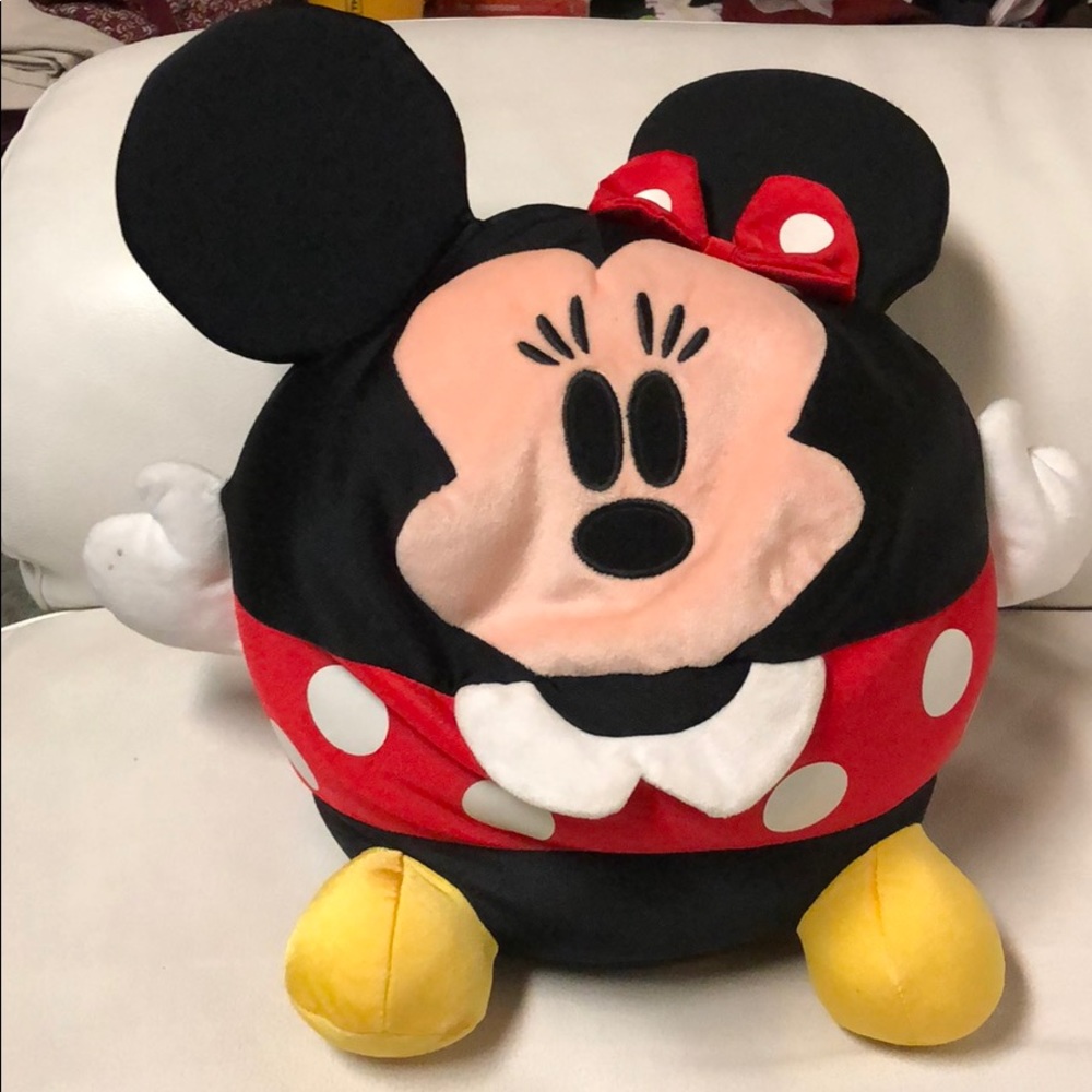 Disney Parks Minnie Mouse round ball plush